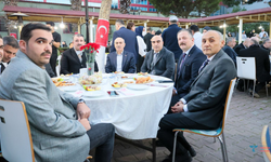 İzmir Tepecik Eğitim ve Araştırma Hastanesi’nde Ramazan iftarı yoğun katılımla gerçekleşti