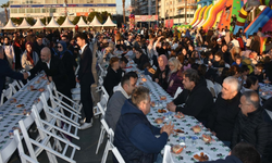 TÜGVA'dan Cumhuriyet Meydanı’nda 5 bin kişilik iftar sofrası