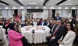 Menemen’de 8 Mart coşkusu: Kadınlar iftarda buluştu