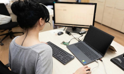 Yaşar Üniversitesi’nden yapay zekayla ofis ergonomisi: Boyun ve bel ağrılarına sensörlü çözüm