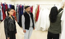 Bayraklı’dan anlamlı destek: Gelinlik ve damatlık evi projesiyle çiftlerin yanında