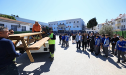 Çeşme Belediyesinden okullara sosyal alan desteği