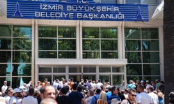 İzmir Büyükşehir’in bütçesinde dikkat çeken tablo: Gelir yüzde 87’de kaldı, borç 52,9 milyarı aştı