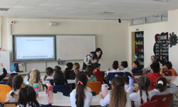 Akran zorbalığına karşı eğitim seferberliği: İzmir’de “akran nezaketi” dönemi