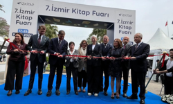 İZKİTAP 7. kez kapılarını açtı: İzmir kitapla buluştu