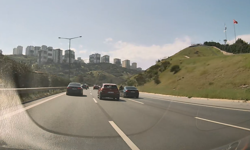 Balçova'da trafikte tehlikeli şov: Makas atan sürücüler kamerada