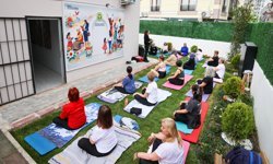 Buca’da kadınlara yoga desteği: Dayanışma ve sağlık bir arada