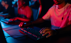 Uzmanı uyardı: Dijital oyunlar şiddeti normalleştiriyor