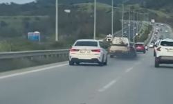 Güzelbahçe'de çevreye siyah duman yayan araç tepki çekti