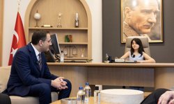 Balçova’da 23 Nisan geleneği: Başkanlık koltuğu Defne’ye emanet