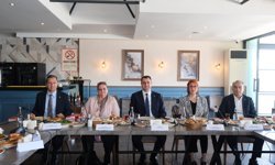 CHP'den İzmir iş dünyasında ekonomi zirvesi