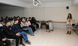 Karşıyaka’da gençlere kariyer rehberi: Meslek Tanıtım Günleri başladı