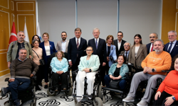 İZTO binasına 3 yıldızlı Kırmızı Bayrak: Engelli erişiminde en üst seviyeye ulaştı