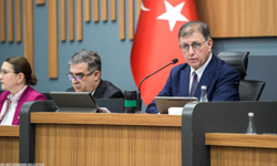 Tugay’dan mecliste TOKİ ve bütçe tepkisi: Bu şehrin başını öne eğdirmeyeceğiz