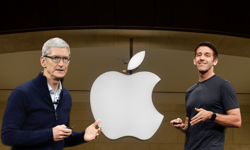 Apple’da tarihi değişim: Tim Cook görevi John Ternus’a devrediyor