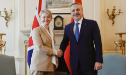 Türkiye ile İngiltere arasında Stratejik Ortaklık Çerçeve Belgesi imzalandı