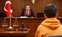 Ceza yaşı 10’a düşüyor: Ağır suçlarda çocuk indirimi kaldırılıyor