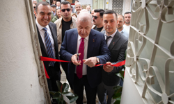 Ümit Özdağ İzmir programına Beydağ’dan başladı