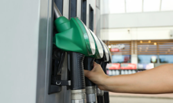 İndirim sevinci kısa sürdü: Motorine zam yolda