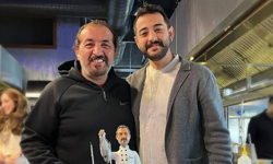 Mehmet Şef'in oğlu siyasete adım attı: Rozetini Genel Başkan taktı