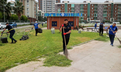 Buca’da 47 mahallede yabani ot temizliği seferberliği