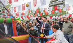 Bayraklı’da 23 Nisan bir haftaya yayılan etkinliklerle kutlandı