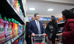 Torbalı’da uygun fiyatlı alışveriş dönemi başladı