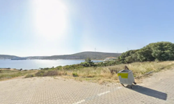 Çeşme'de SİT statüsü düşürülen denize sıfır parselde 'sehven hata' savunması