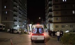 Buca'da öğrenci yurdunda kâbus gecesi: Çok sayıda öğrenci hastaneye kaldırıldı