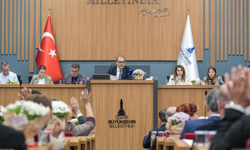 İzmir Büyükşehir Meclisi’nde okul saldırılarına ortak tepki