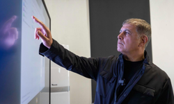 İzmir'de dijital dönüşümün yeni adımı: Tarihi mekanda geleceğin merkezi açıldı