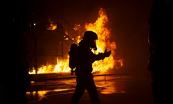 İzmir’de itfaiyecilere “özel kuvvet” eğitimi