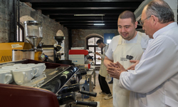 İzmir'de otizmli gençler barista olacak