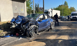 İzmir'de 1'i polis 3 kişinin hayatını kaybettiği kazada lojistik firmasının sahibi gözaltına alındı