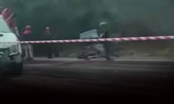 İzmir'de kamyonet ile otomobil kafa kafaya geldi: 2 yaralı