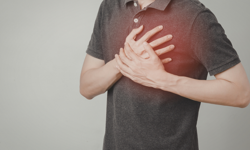 Kalp krizi aslında aylar öncesinden 'geliyorum' diyor: Bu sinyallere dikkat