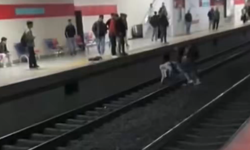 Karşıyaka İZBAN'da rayların üzerinde bıçaklı kavga