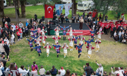 Karşıyaka'yı bayram coşkusu sardı: 23 Nisan kutlamaları spor ve eğlenceyle taçlandı