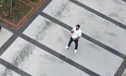 Kemeraltı'nda sokak ortasında uygunsuz hareketler sergiledi