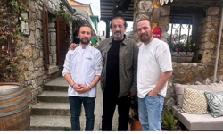 15'inci yılda dev konuk: Şef Mehmet Yalçınkaya Alaçatı sokaklarında