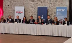 Özel, İzmir’de Roman yurttaşlarla buluştu: Romanlar kendini eşit hissetmiyorsa sorun vardır