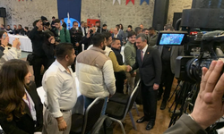 Özel, İzmir’de Roman yurttaşlarla buluştu: Romanlar kendini eşit hissetmiyorsa sorun vardır