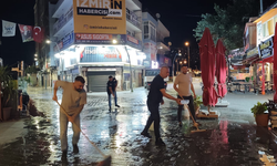 Çiğli bayrama hazır: Sokaklar gece boyu temizlendi