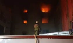 Bornova’da ayakkabı imalathanesinde korkutan yangın