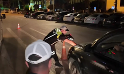 Trafikte akılalmaz olay! “Anksiyetem tuttu” dedi, polise çarpıp kaçtı