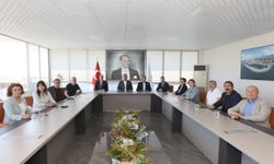 Başkan Uzun muhtarlarla buluştu: Narlıdere’yi ortak akılla yönetiyoruz