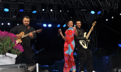 Bayındır Çiçek Festivali'nde Melek Mosso rüzgarı esti