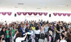Çiğli'de anneler günü coşkusu