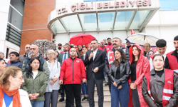 Çiğli'de 1 Mayıs coşkusu: Başkan Yıldız emekçilerle omuz omuza