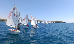 Foça’da mini olimpiyat heyecanı: 3. Kuzey Ege Oyunları başladı